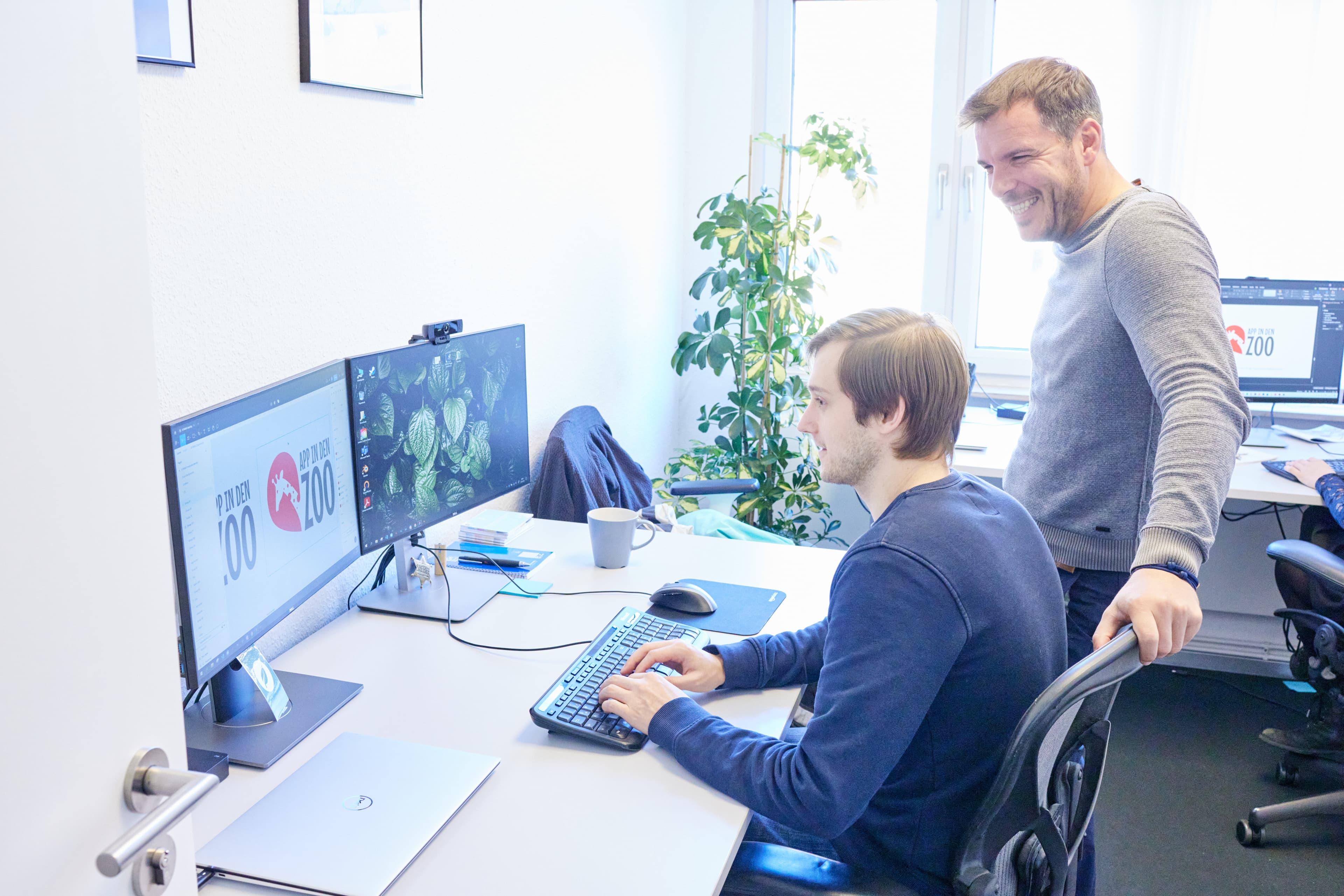 Felix und Rüdiger im Büro